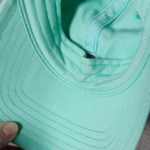 Vineyard Vines Hat - Picture 4 of 4